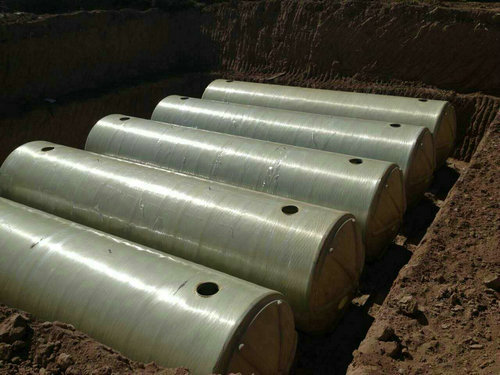 河南玻璃鋼化糞池5臺并聯(lián)施工結束